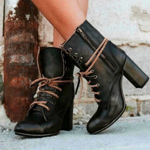 RARE FreeBird Hollis Boots size 8